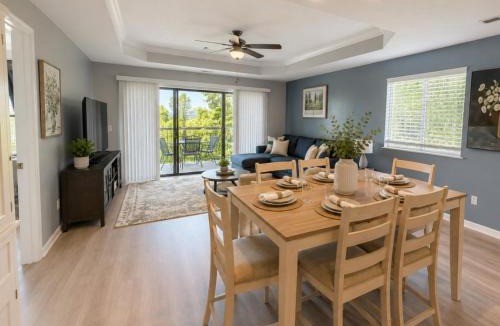 Lake Ozark House | Sunset Paradise-3BD/3BA Condo/Pools/Pet Friendly/Lake Ozark-8PP