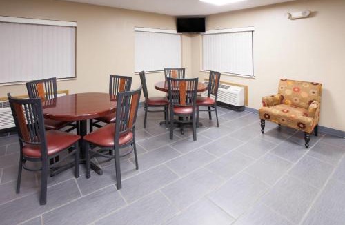 Dwight Hotel | Super 8 by Wyndham Dwight