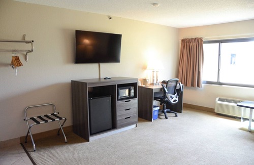 Elgin Hotel | Super 8 by Wyndham Elgin