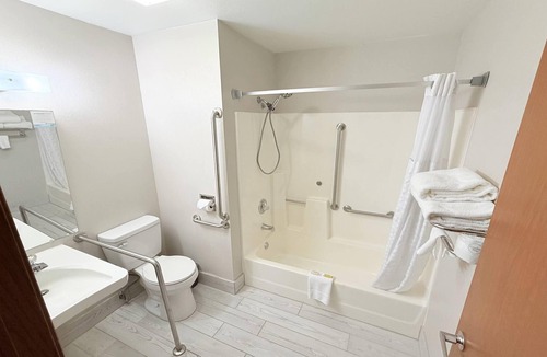 Hot Springs Hotel | Super 8 by Wyndham Hot Springs