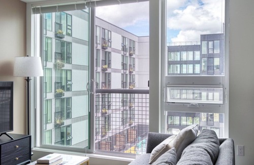 Mann Apartment | Superb Central District 1BR w/24/7 Gym, near Dining, by Blueground