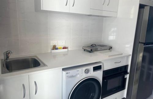 Emu Park Apartment | Superior Studio - Unit 4