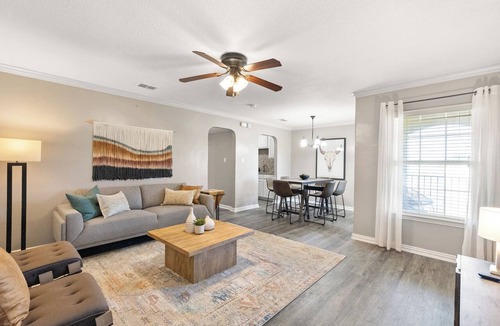 Arlington Apartment | Texas Two-Step Retreat Walk to AT&T & Globe Life
