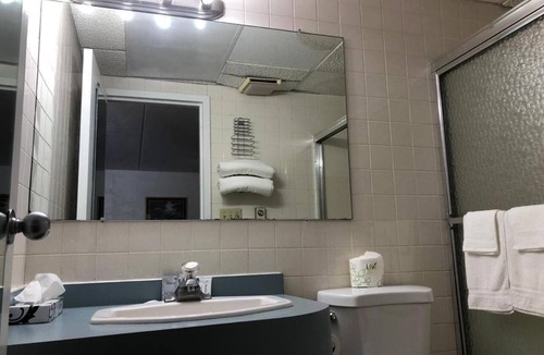 Bennington Hotel | The Autumn Inn