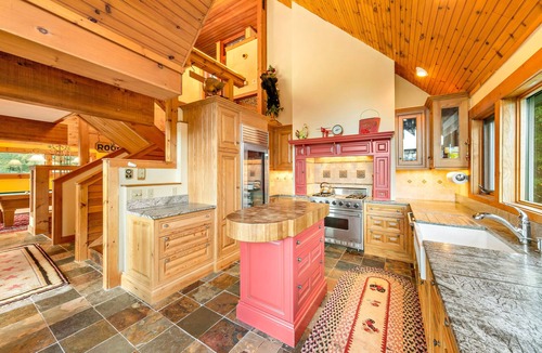 Stratton Mountain House | The Bear Ski House - 5 mins from Stratton Mountain