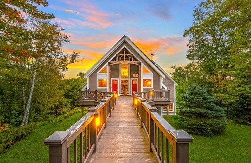 Stratton Mountain House | The Bear Ski House - 5 mins from Stratton Mountain