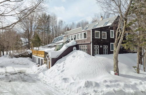 West Dover Villa | The Birch House Heated Pool, Sauna Theater,& More