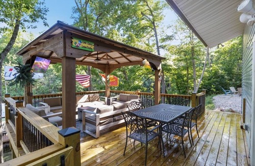 Osage Beach House | The Lake Front Oasis in Eldon Near Bagnell Dam