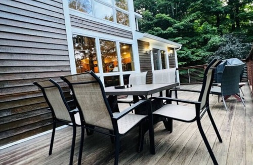 Stratton Mountain House | The Mountain Escape!