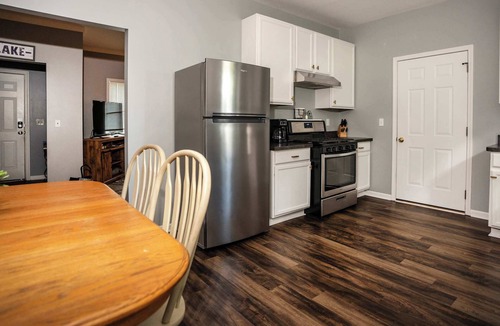 Lake Geneva House | Three Blocks from Paradise - Downtown Lake Geneva!