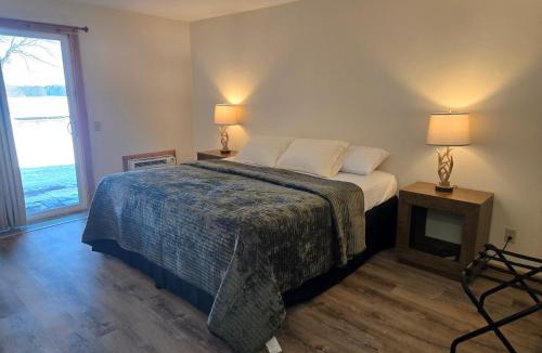 Phillips Hotel | Timber Inn