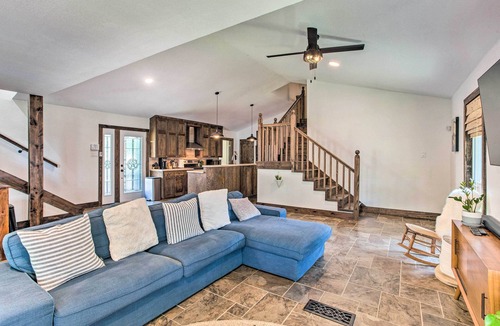 Tool Cabin | Tool Waterfront Home w/Hot Tub & Fire Pit!