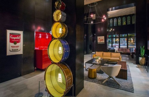 Belltown Apartment | Top Location, Curated Vinyl Collection & Views