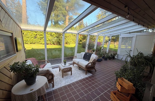 University Place House | Tranquil 3-bedroom house with AC in delightful University Place