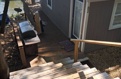 Edwards Cottage | Tranquil cottage with private dock in charming Edwards. Great,relaxing getaway.
