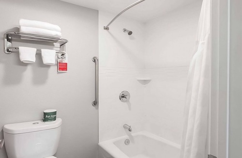 Temecula Hotel | Tranquil Temecula Stay | Near Old Town & Vineyards | 2 Units