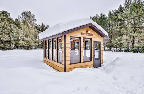 Mercer House | Tree-lined home with gas grill, firepit, & fireplace - walk to lake