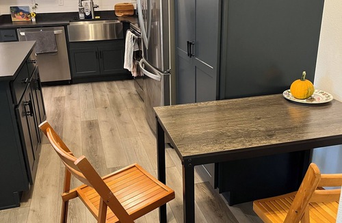 Gunbarrel Condo | Treehouse Retreat 2bed2bath: Your shortterm housing solution!