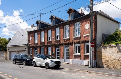 Le Beau Site Apartment | Triplex for 4 people, 10-minute walk from downtown