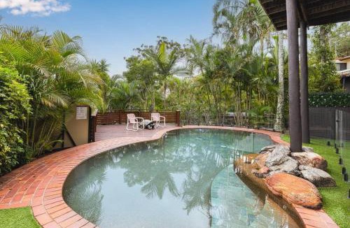 Rochedale South House | Tropical Poolside Studio Private Entry