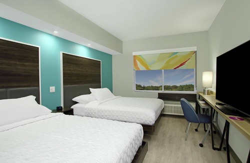 Bryan Hotel | Tru by Hilton Bryan College Station