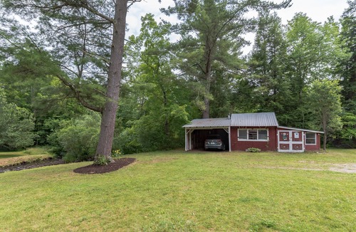 Bennington House | Two Brooks Lodge