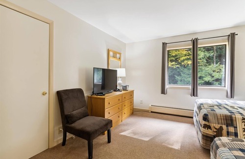 West Bridgewater Hotel | Two Double bed Standard Hotel room 217