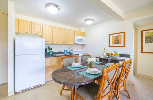 Waikiki Condo | Two Waikiki Sunset Units. 4 Bedrooms, Sleeps 10 in Total.