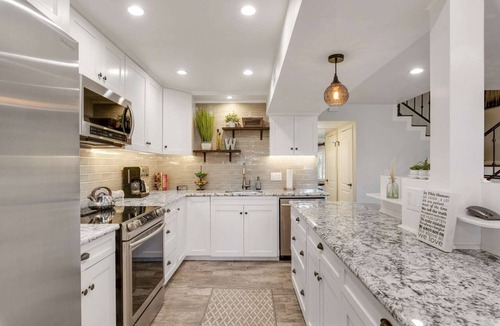 Palm Desert Condo | Updated Ideal Desert Getaway | Steps from Shops & Dining | Community Pool & Spa | Modern Amenities