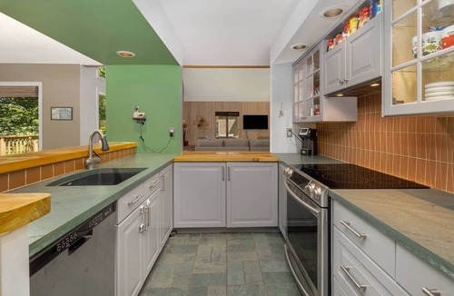 Stratton Mountain House | Updated Ski townhome with shuttle service to Stratton Mountain! 3BD/3BA + loft