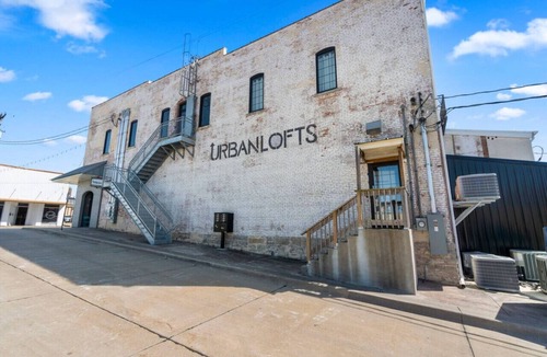 Perryville Apartment | Urban Loft #5 GRAY · Downtown Urban Loft above Restaurants & Boutiques