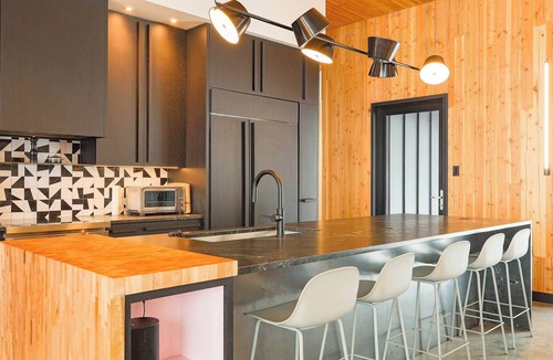 Mazama House | Ursa Minor – Spacious 4BR Retreat near Mazama