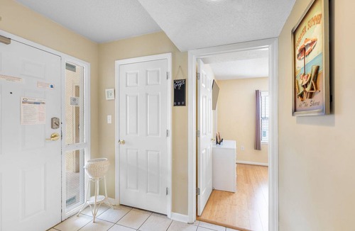 Folly Beach Condo | 151 m² Condo ∙ 4 bedrooms ∙ 8 guests