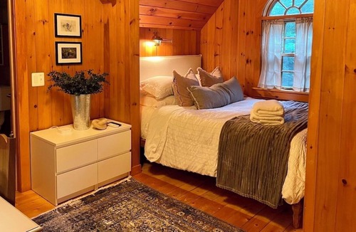 Middletown Springs Cottage | Vail Brook Cottage - A Storybook Woodland Retreat