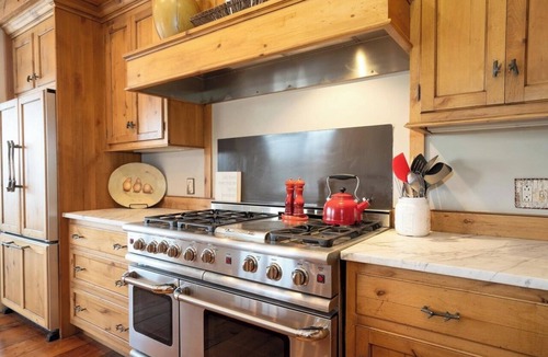 Stratton Mountain House | Vibes & Views In Stratton