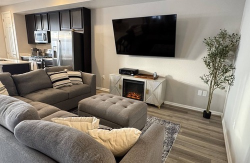 Commerce City House | Views and Adventure Awaits - Near Airport