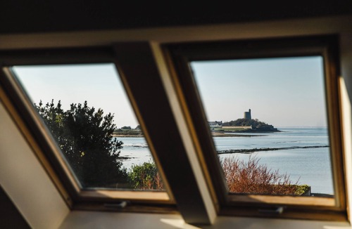 Saint-Vaast-la-Hougue House | Villa "La Ligne Bleue" - sea view and Vauban Tower