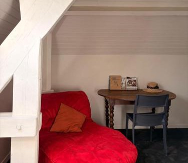 Arromanches-les-Bains House | Villa Marjo - 3 chambres- 6 Pers- Jardin- Parking - Arromanches