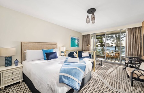 Manly Apartment | Wake to Waves - Beachfront Ocean Views