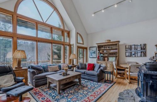 West Hartford House | Walk to Club Game Room - Whitman Brook Overlook