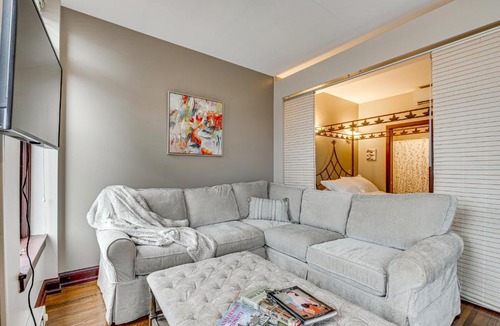 Short North Apartment | Walk to Convention Center, Secured Apt in Columbus
