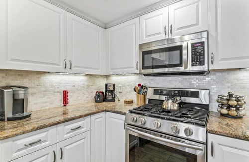San Clemente Villa | Walk to the beach, Ole Hanson & Casino Wedding Venues! AC!