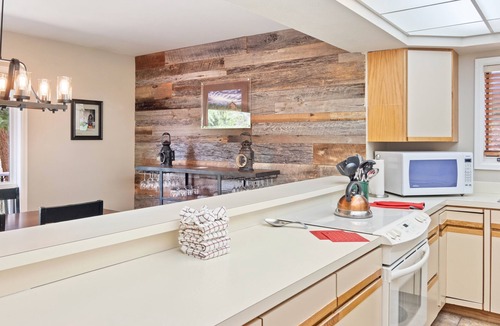 Windcliff Estates House | Wanderlust Luxury Vacation At Windcliff 3 Bedroom Condo by RedAwning