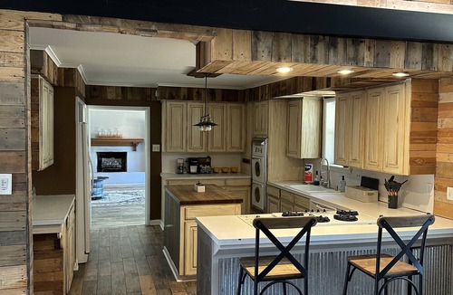 Monroe House | Warhawks Cavern Getaway! Near ULM!