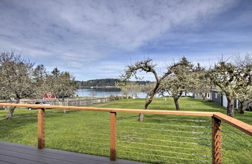 Anderson Island House | Waterfront Anderson Island Home w/Kayaks
