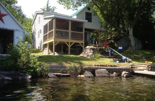 Glover Cottage | Waterfront cottage on beautiful Vermont lake