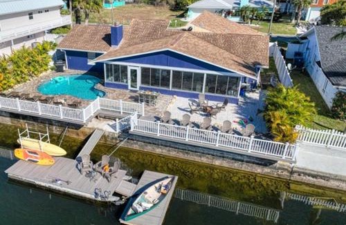 Spring Hill House | Waterfront Home, 5 bedrooms, Heated Pool, Sunsets!