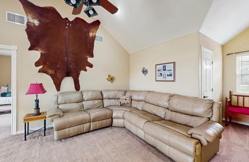 Buchanan Dam House | Waterfront Home with Kayak, View, Fire Pit & WiFi - Dog-Friendly