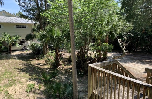 Steinhatchee House | Waterfront House with floating Boathouse, can sleep 7. Boat ramp .6 miles