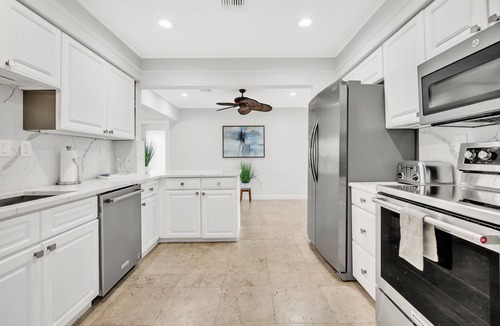 Pompano Beach House | Waterfront Oasis Pool Ocean Access. near beach.near golf.pet friendly